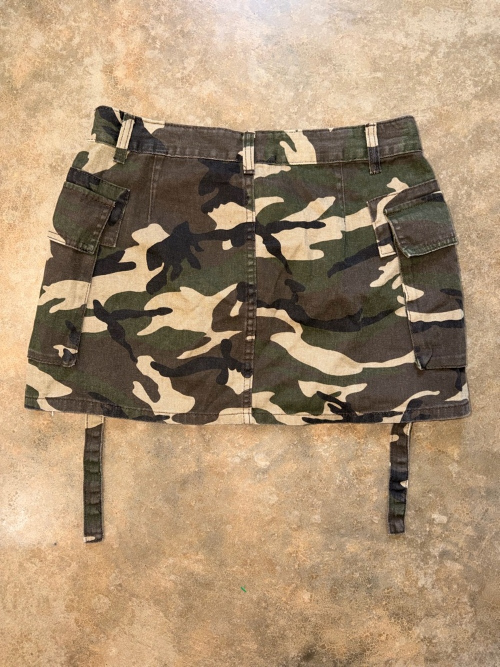 Y2K Camo Cargo Mini Skirt Army Print Utility Pocket Skirt Size M Vintage - Picture 2 of 10